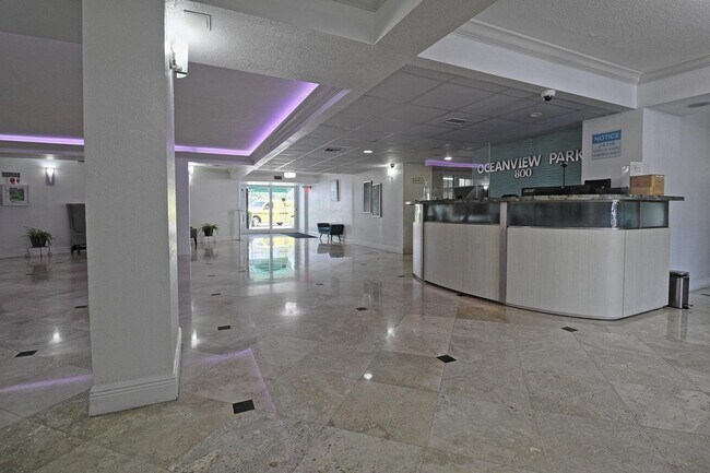 Foto del edificio - 800 Parkview Dr