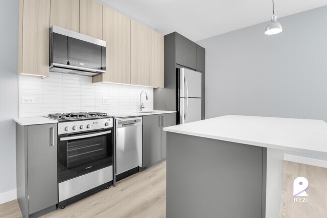 Foto del edificio - 670 N May St
