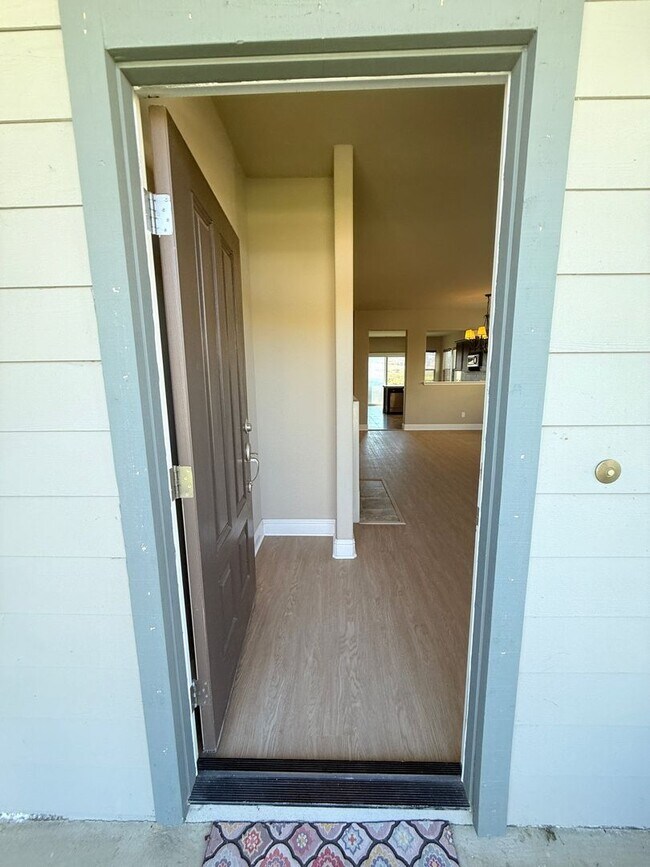 Building Photo - Newer Single Story Home in The Stone Gate ...