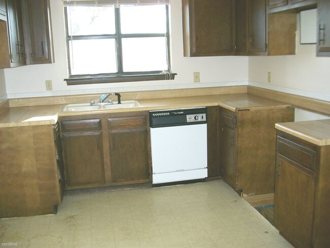 Building Photo - 3 br, 1 bath House - 1651 N Engel Ave