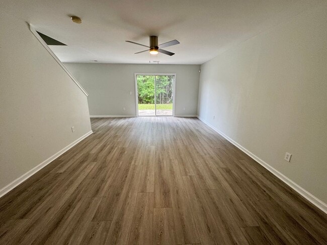 Building Photo - Longs - 4 Bedroom / 2.5 Bathroom Home