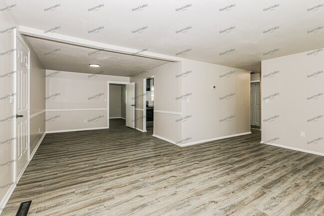 Foto del edificio - 2200 Kajean Ave
