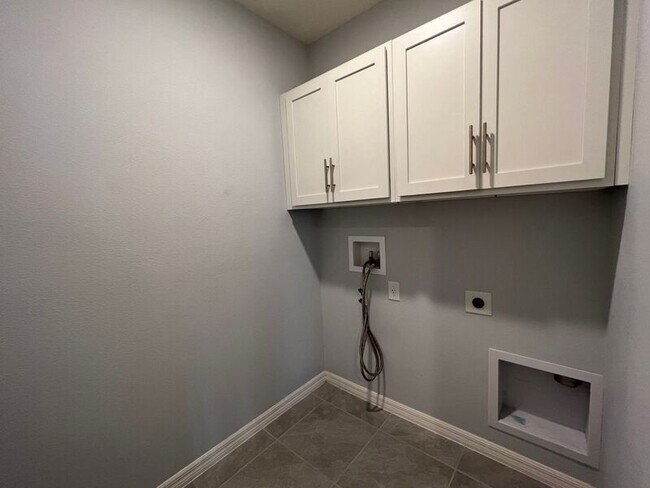Foto del edificio - 3301 Wolf Run Rd