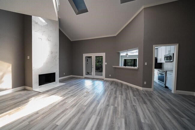 Foto del edificio - 9400 Doliver Dr