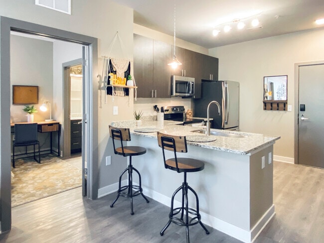 Photo - Cedar Pointe Apartments