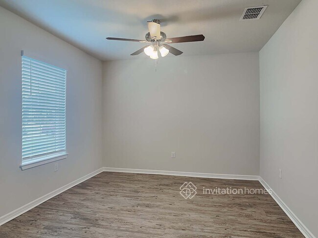 Foto del edificio - 5580 Keaton Springs Dr