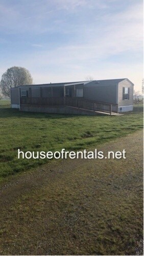 Foto principal - 860 Chamness Rd