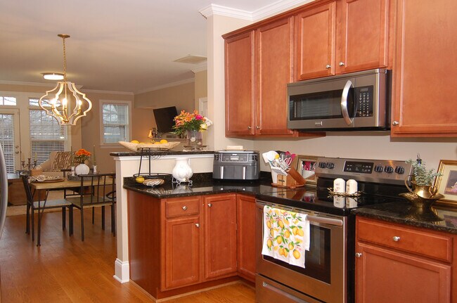 Foto del edificio - 1501 Yarborough Park Dr