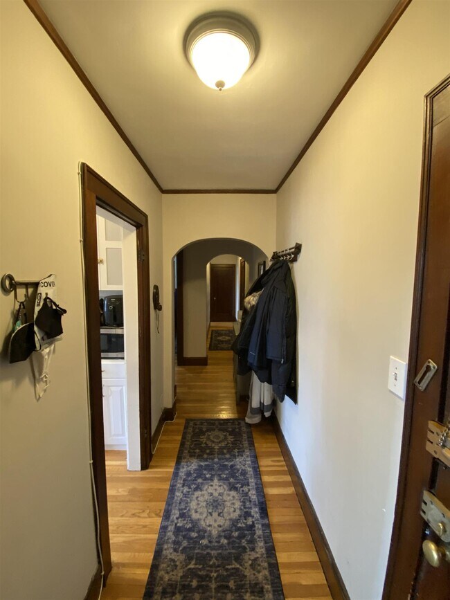 Foto del edificio - 11 College Ave