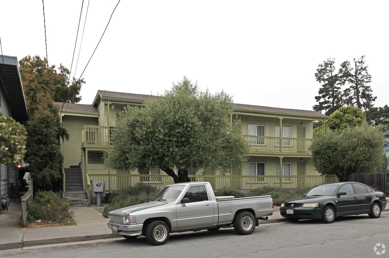 Building Photo - 335 Felix St
