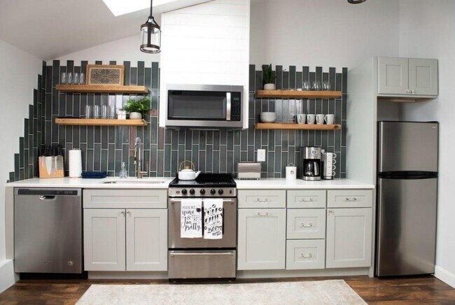 Foto del edificio - 38 Hilltop Ave