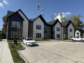 3138 Indianola Ave