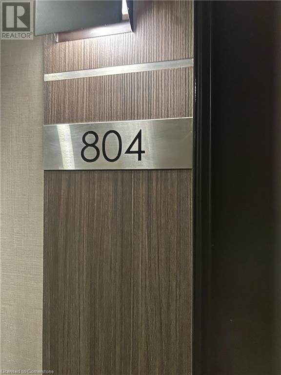 Photo du bâtiment - 550 N Service Rd
