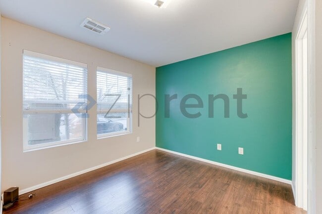 Foto del edificio - 11004 20th Dr SE