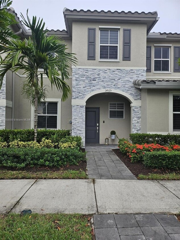 Foto principal - 1465 SE 26th Rd