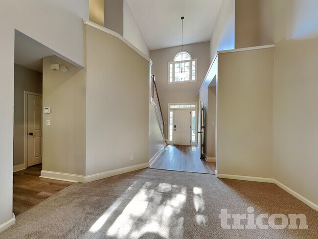 Foto del edificio - 1017 Chatsworth Ln