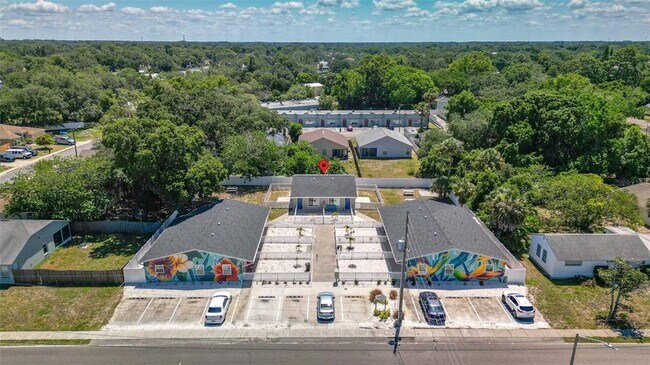 Foto del edificio - 5640 River Rd