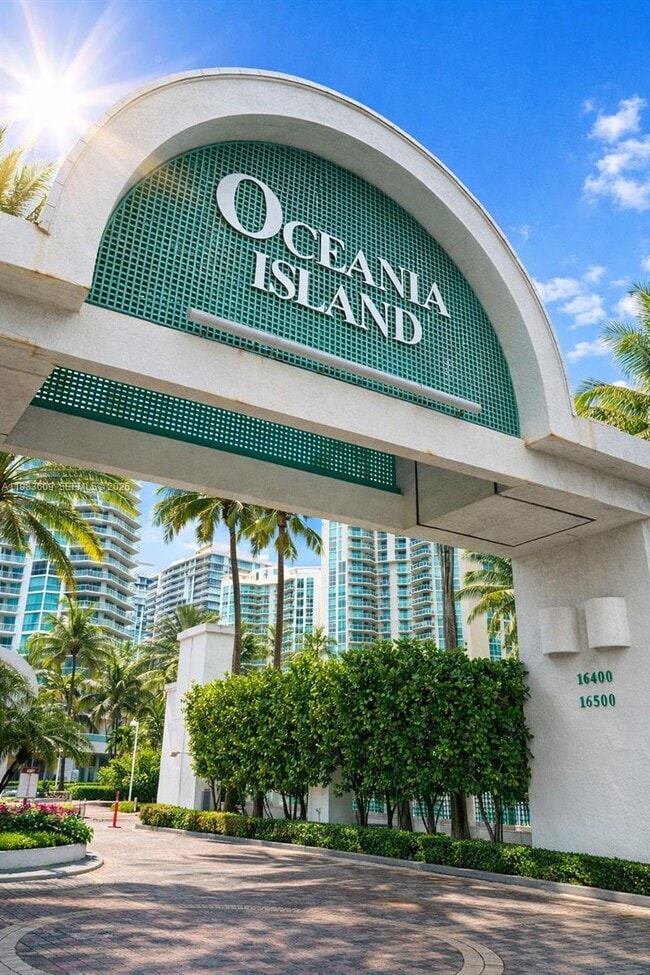 Building Photo - 16400 Collins Ave