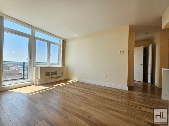 Building Photo - Northern Boulevard