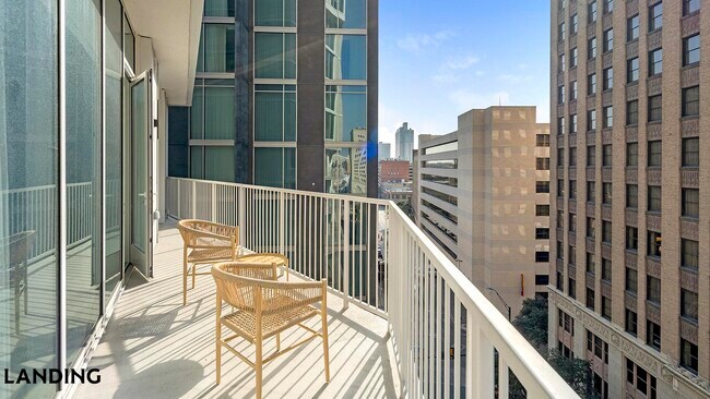 Foto del edificio - 143 E Commerce St