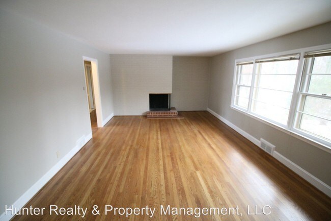 Building Photo - 830 Chester Rd