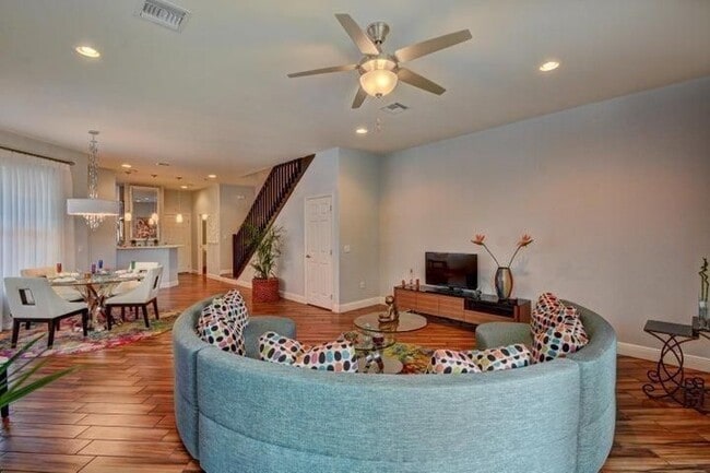 Foto del edificio - 1135 NE 3rd Ave