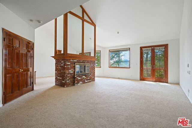 Foto del edificio - 10134 Baywood Ct