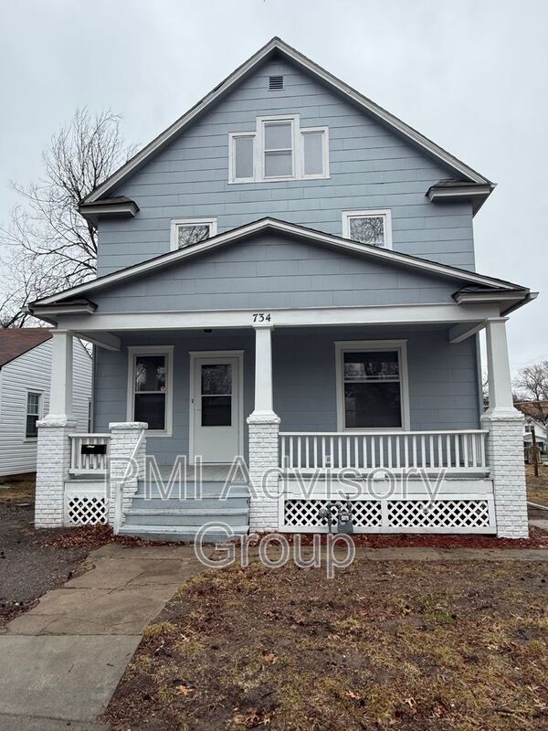 Building Photo - 734 SW Lindenwood Ave