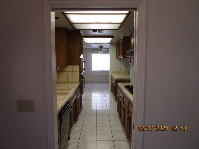 Foto del edificio - Southwest Bakersfield House with Pool