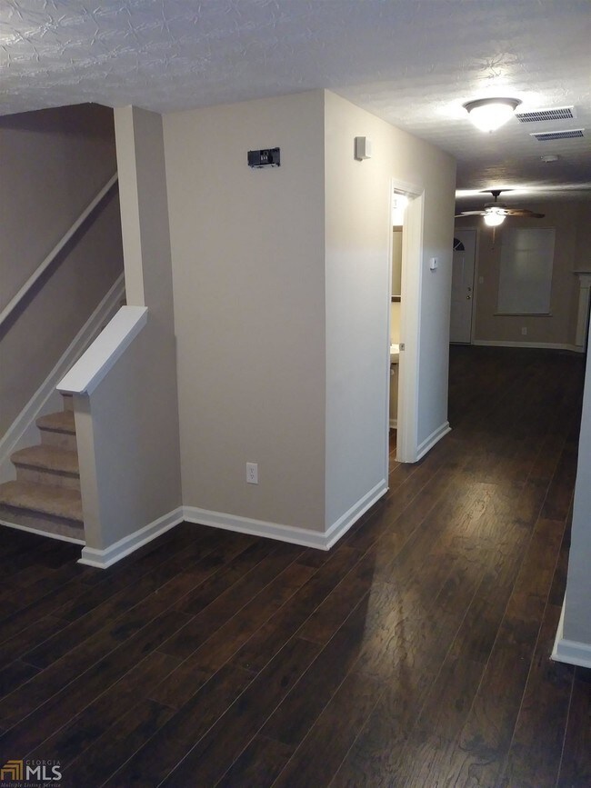 Building Photo - 2960 Vining Ridge Ln