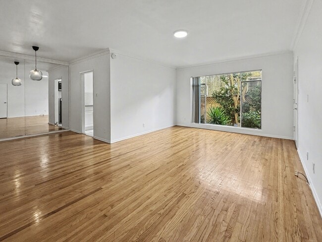 Building Photo - 328 Doheny Properties LLC