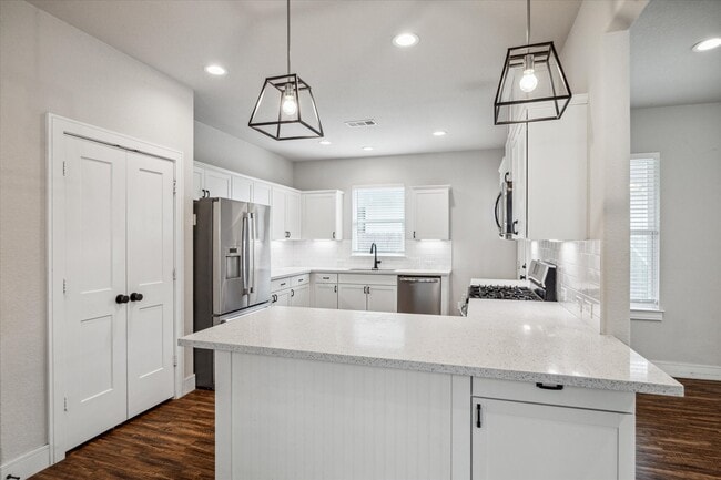 Foto del edificio - 2515 Delafield St