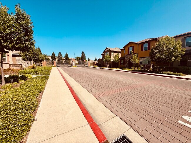 Foto del edificio - 1141 Veranda Wy