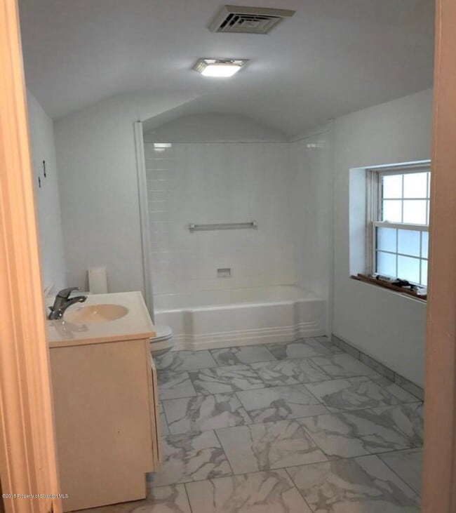 Foto del edificio - 2027 Green Ridge St