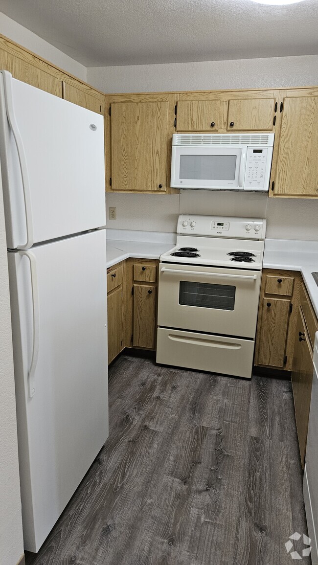 Building Photo - 3520 Lebon Dr