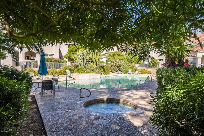 Foto del edificio - 2 Bedroom Paradise Valley Gem with Private...