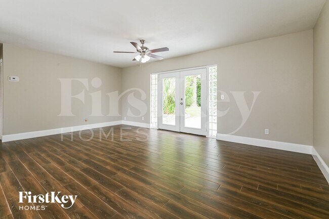 Building Photo - 10847 Dulawan Dr