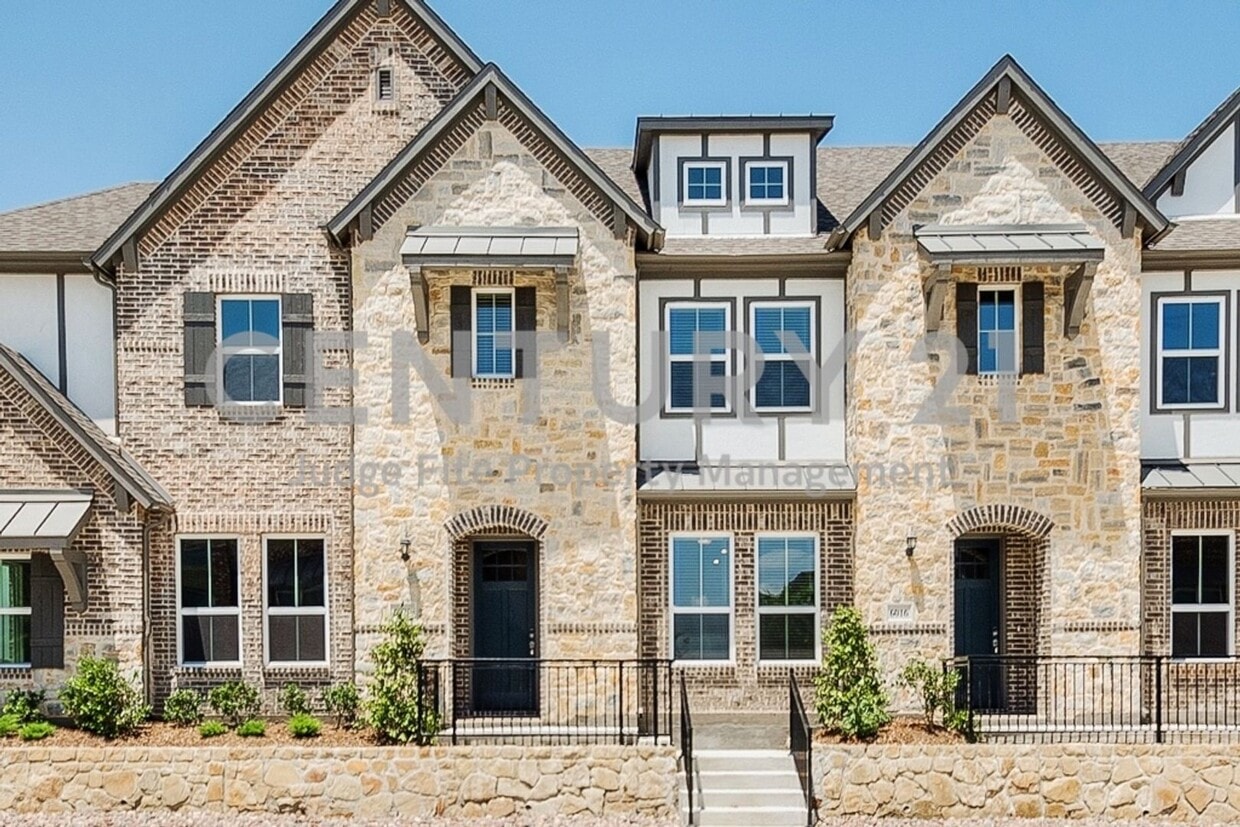 Primary Photo - Luxury 2-Story 3/2.5/2 Townhome in Allen I...