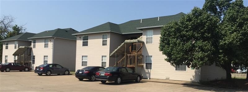 Northside Apartments - 3319 N Rangeline Rd