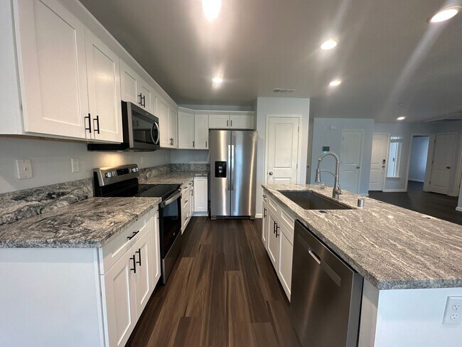 Foto del edificio - 374 W Main St