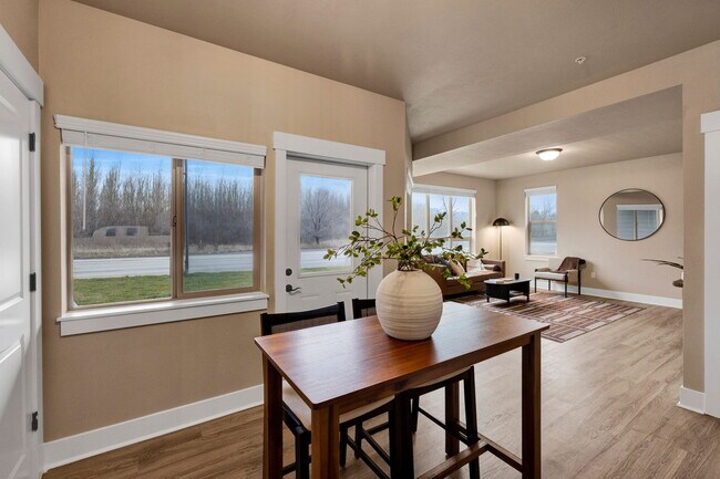 Foto del edificio - Brooklyn West Apartments