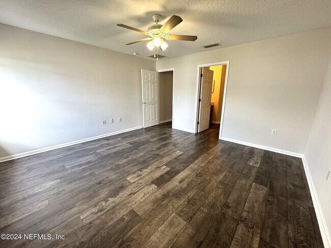 Building Photo - 8440 McGirts Village Ln