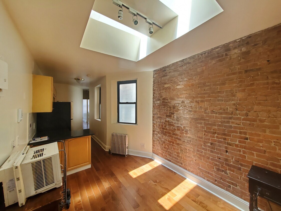 Foto principal - 2194 Frederick Douglass Blvd