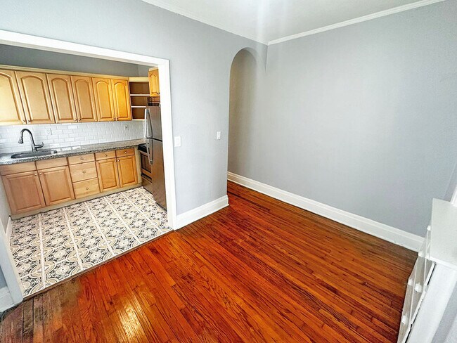 Building Photo - 1641 Tyler St