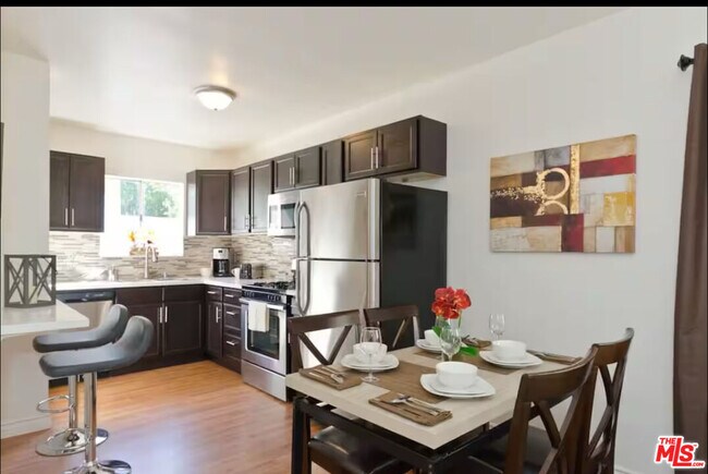 Foto del edificio - 5428 Colfax Ave