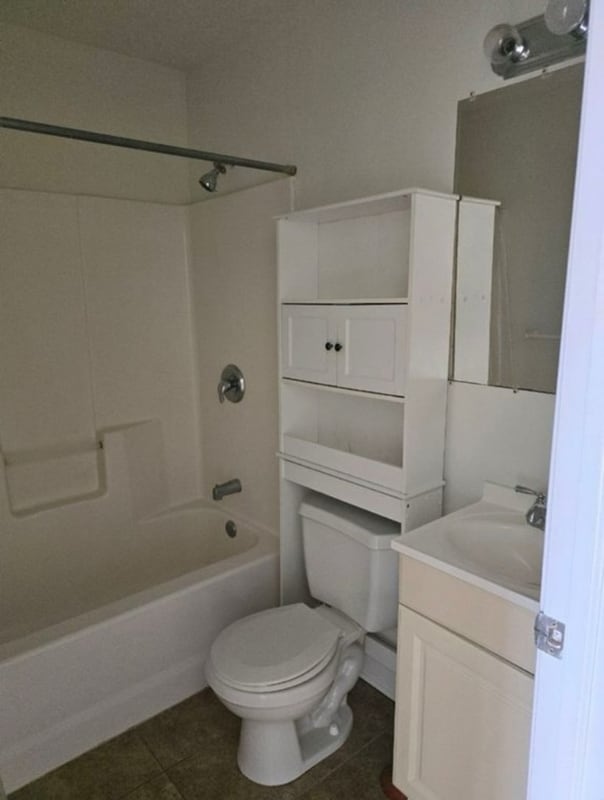 Building Photo - 2810 Pacific Ave