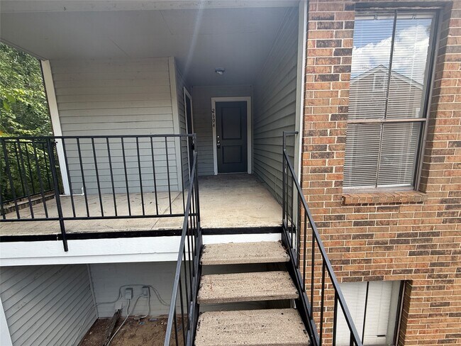 Foto del edificio - 7200 W T C Jester Blvd