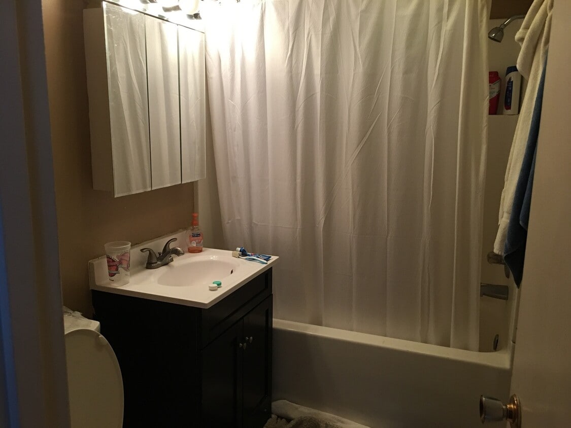 Building Photo - 1507 Highland Ave