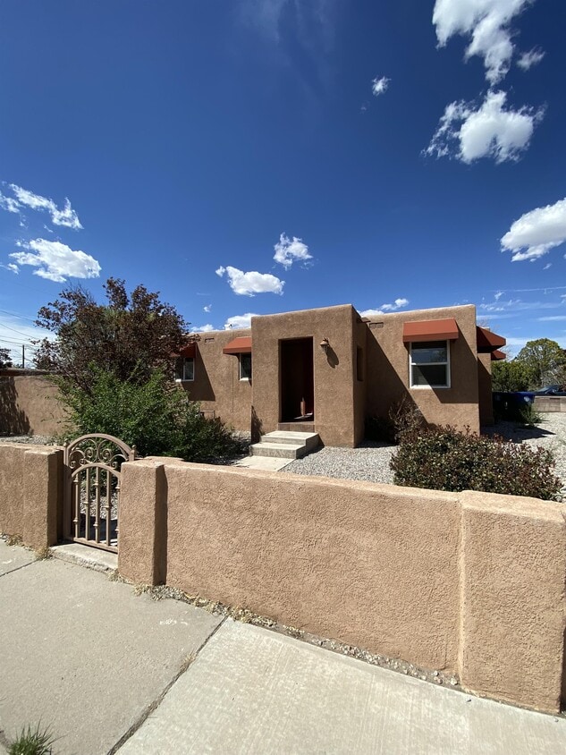Foto principal - 2701 Monk Ct NW
