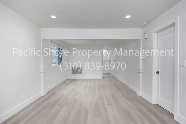 Building Photo - 696 San Juan Ave